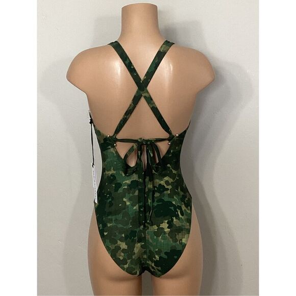 New. Robin Piccone Army camouflage plunge swimsuit. Regularly $168. Size 8 - Picture 6 of 14